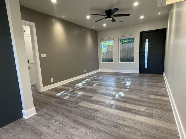 Living Room (dual pane windows, lots of natural light, recessed dimmable lighting) - 3211 W Alameda Ave