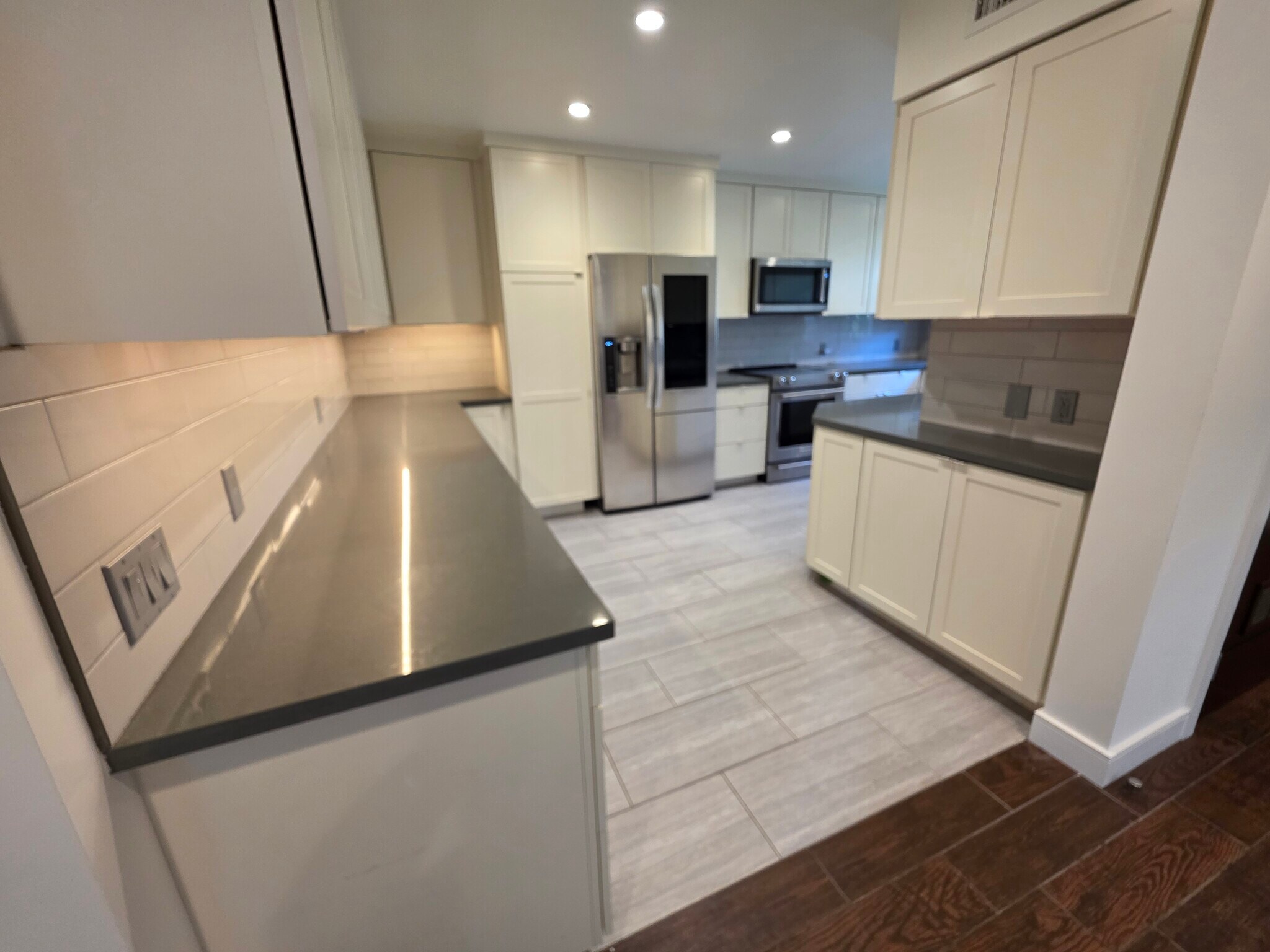 Building Photo - 8227 Redlands St