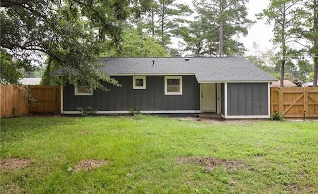 Building Photo - 3202 Periwinkle Dr