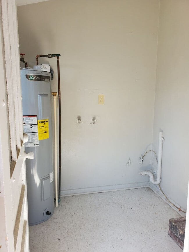 Building Photo - Haynes Tract