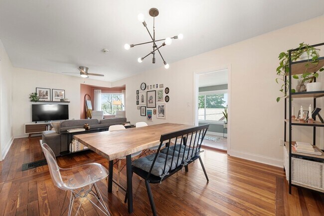 Building Photo - 62 Park Ave