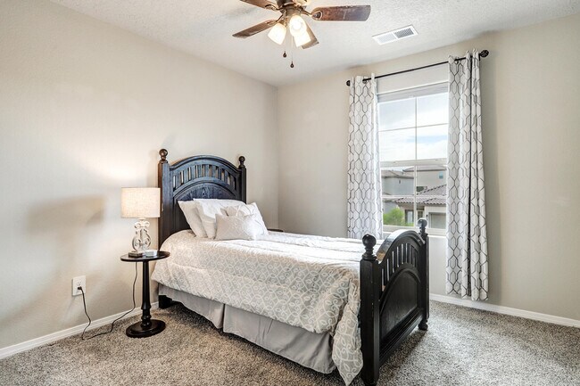 Building Photo - 3202 Tazanita Lp SE