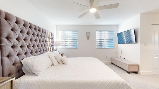 Building Photo - 13868 SW 38th Terrace