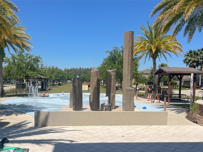 Building Photo - 1695 Ludington Ave