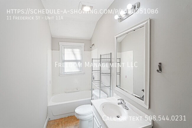 Building Photo - 11 Frederick St