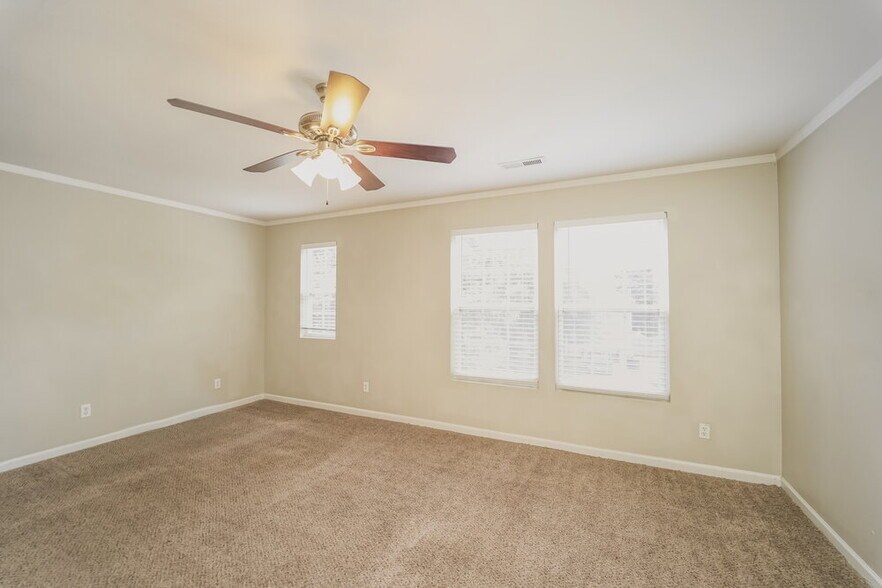 Building Photo - 7606 Eben Dr