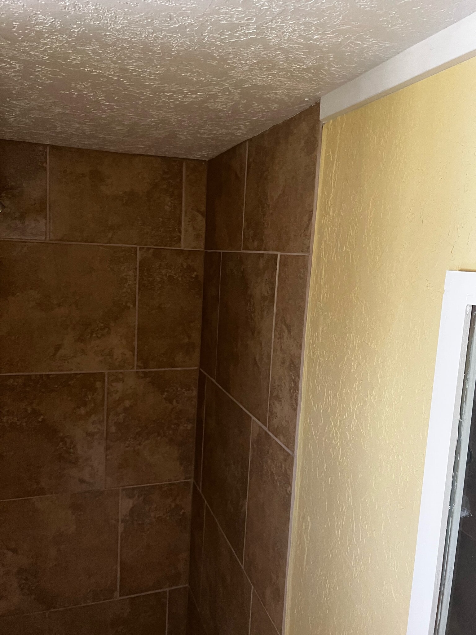 bath 1 - 129 Osage St