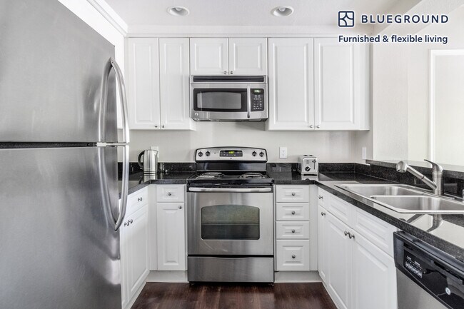 Building Photo - 1850 Nantucket Cir