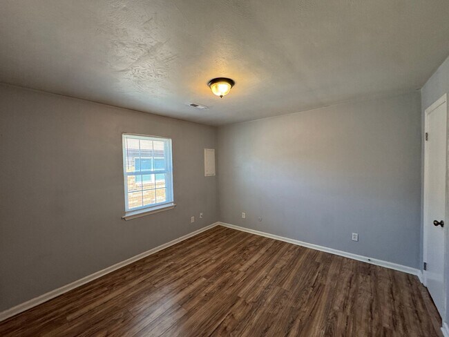 Building Photo - 4308 Tides Ct