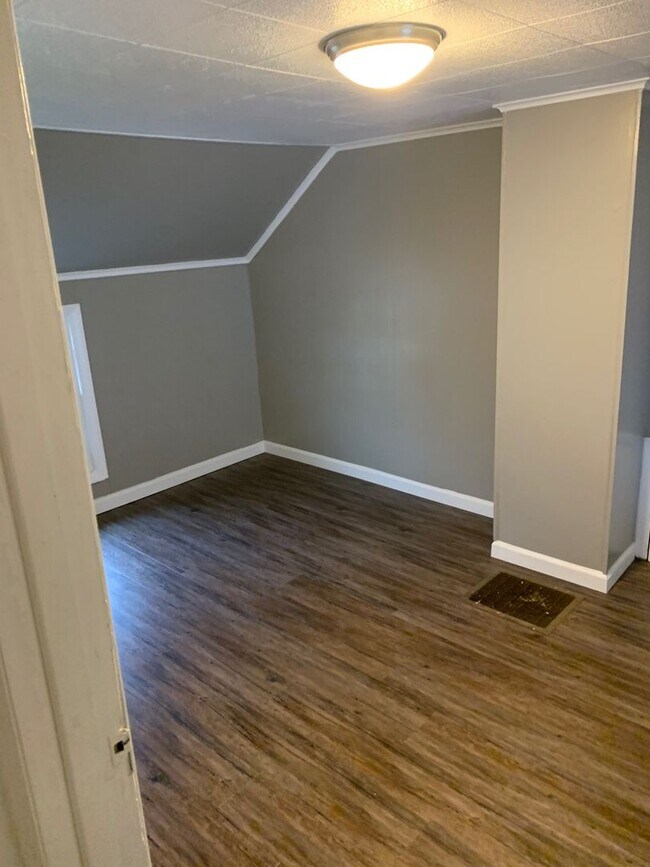 Building Photo - Perfect single family home!