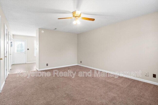 Building Photo - 1630 Baltimore Dr