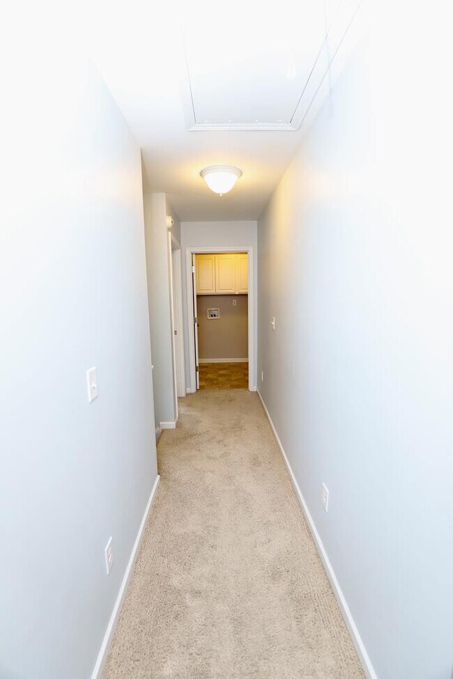 Building Photo - 1769 Ruger Dr