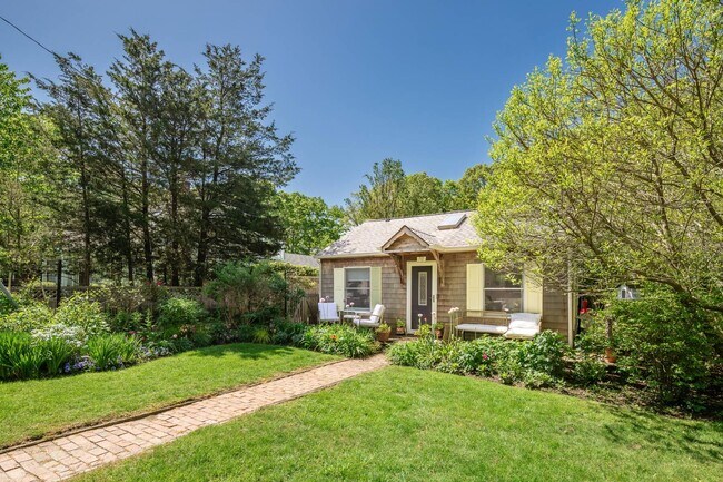 Building Photo - 18 Gann Rd