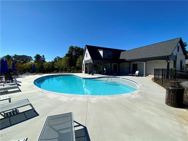 Building Photo - 435 Ashbury Dr