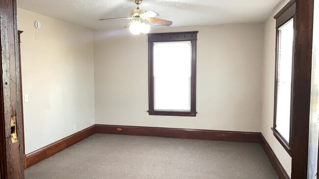 Building Photo - Available NOW!!  3 Bedroom Upper Level Dup...
