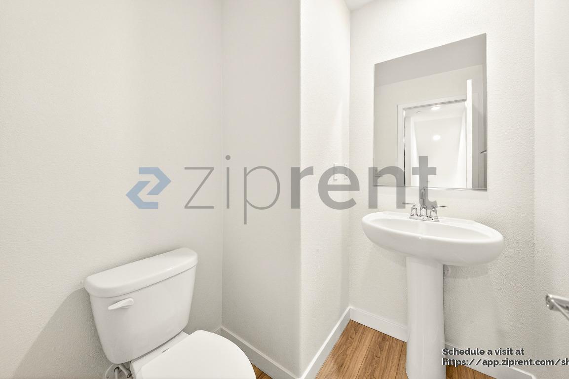 Building Photo - 27578 Manzanita Wy