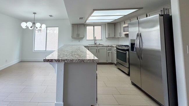 Building Photo - 3-Bed, 2.5-Bath Summerlin Home with Modern...
