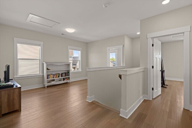 Building Photo - 118 Jesup Ct