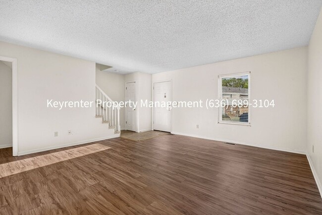 Building Photo - Charming 2-Bedroom Condo Available for Rent in Saint Peters!