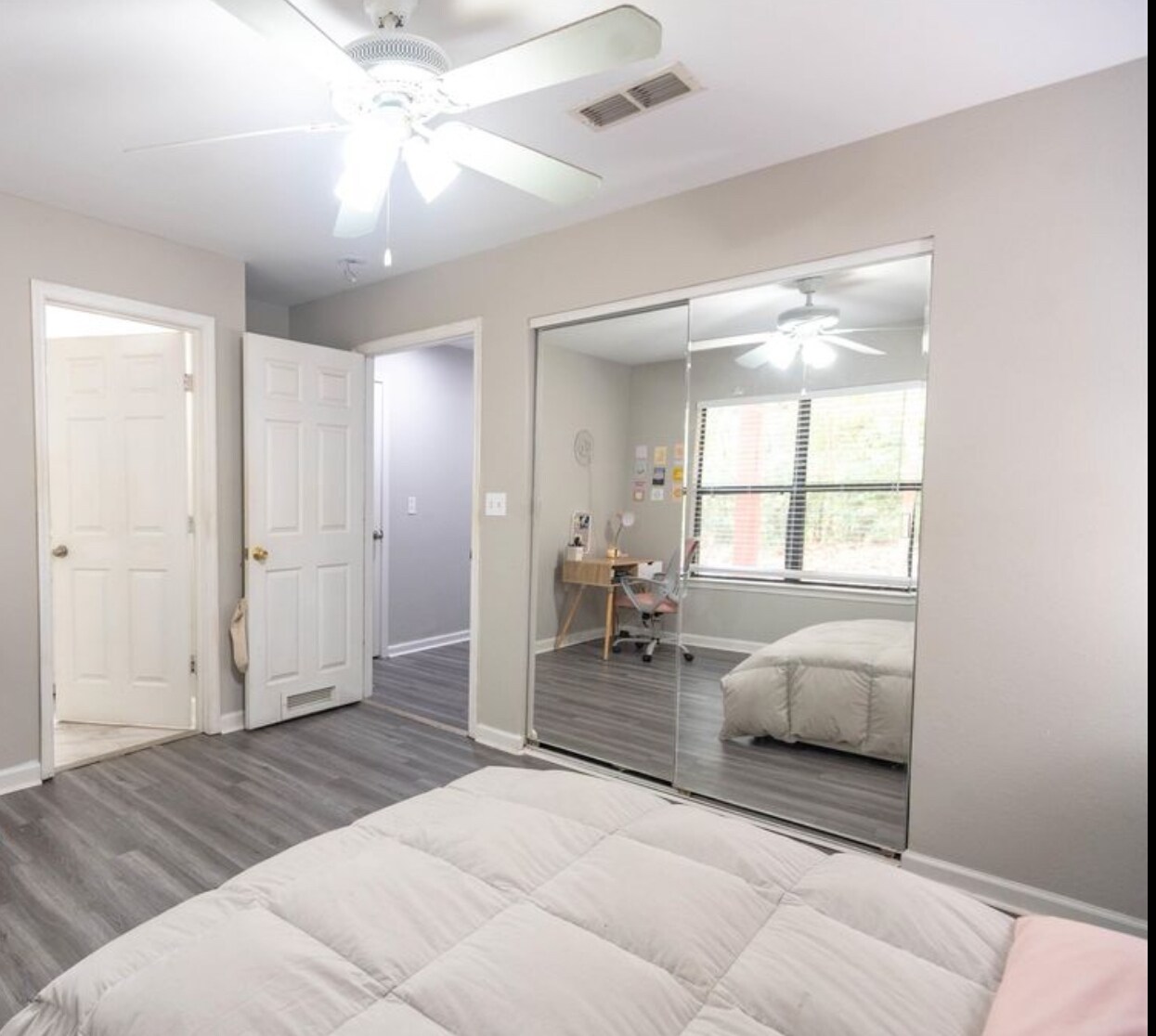 Building Photo - 741 White Dr