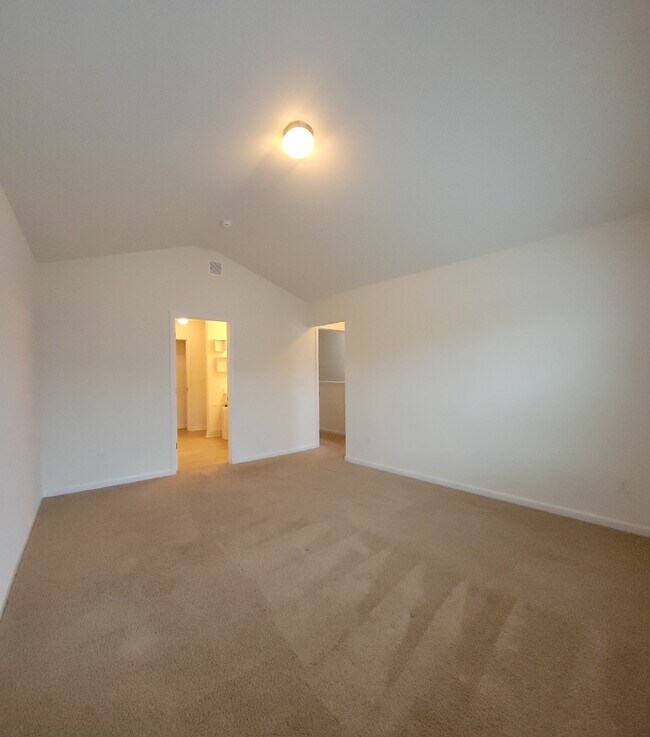 Building Photo - Modern 3-Bedroom Multiplex with 3 Full Bat...