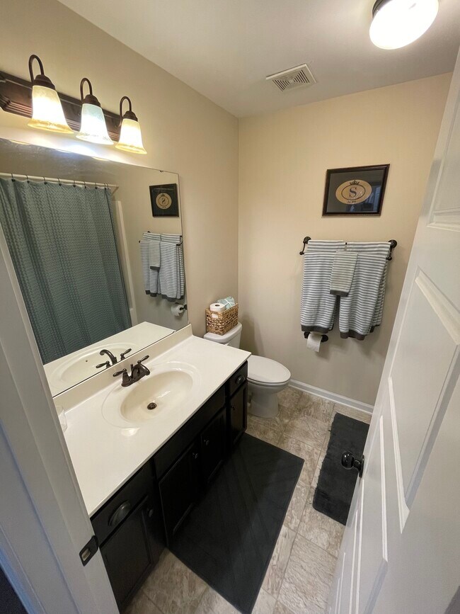 Building Photo - 311 Pebble Shore Dr
