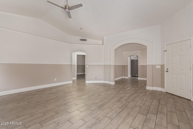 Building Photo - 15824 N 33rd Pl