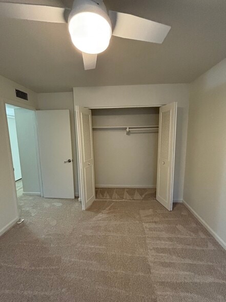 Building Photo - 5841 N Granite Reef Rd