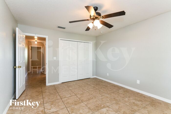 Building Photo - 14022 Vista Del Lago Blvd