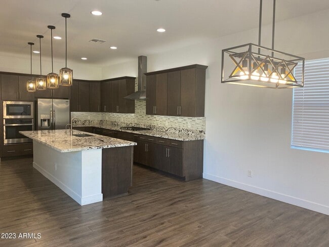 Building Photo - 7218 W Pinnacle Vista Dr