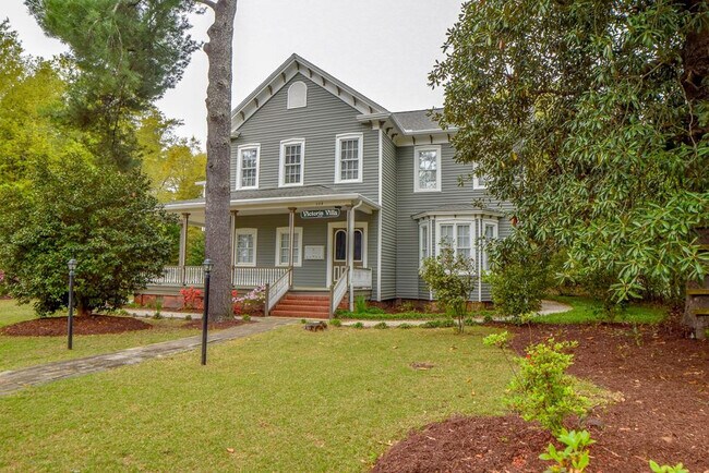 Primary Photo - 105 Florence St NW