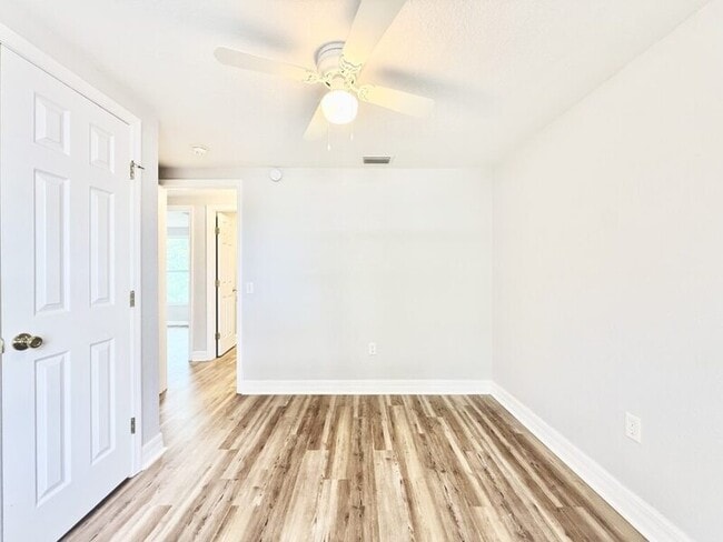 Building Photo - 235 W Northside Dr