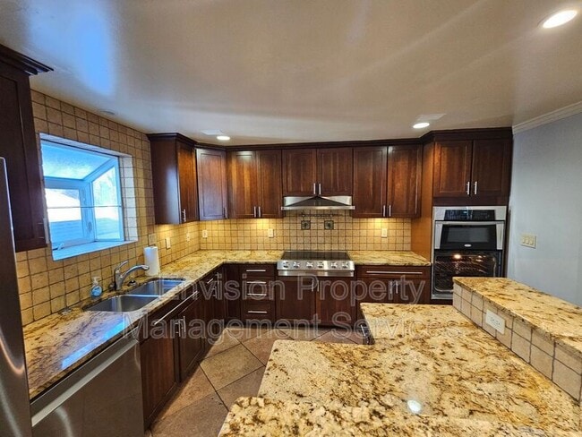 Building Photo - 1761 Monroe Dr NE