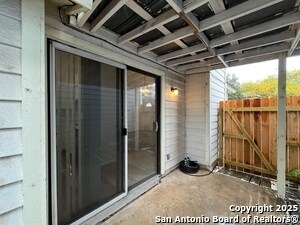 Building Photo - 10207 Raven Field Dr