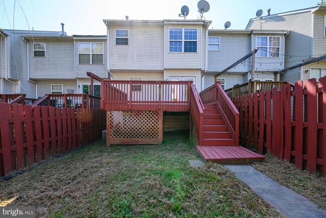 Building Photo - 105 Brenwick Ct