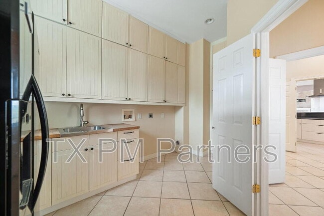 Building Photo - 13819 Lakeview Meadow Dr