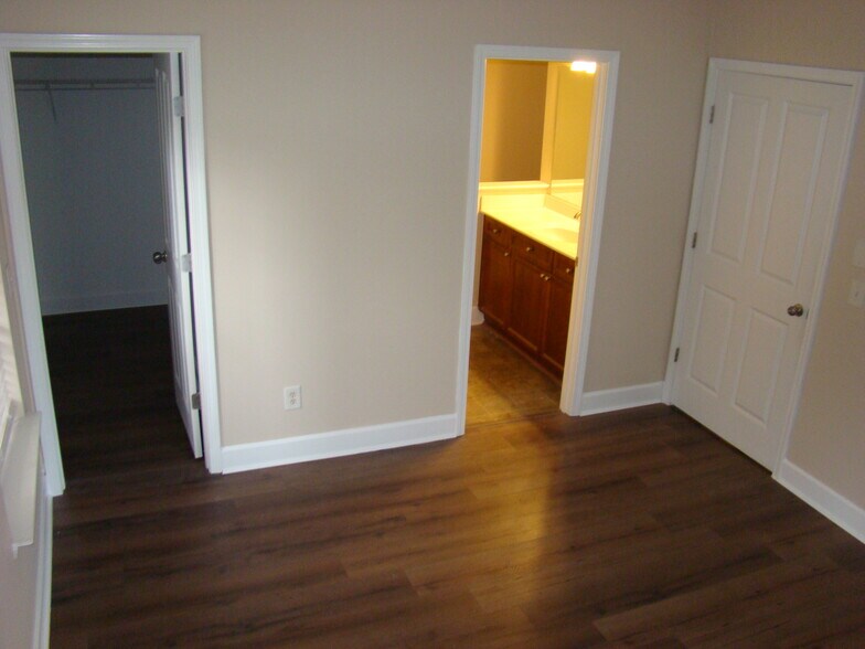 Master Bedroom - 8401 Callabee Way