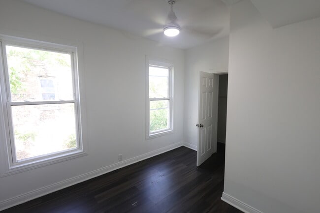 Building Photo - 3532 W Van Buren St