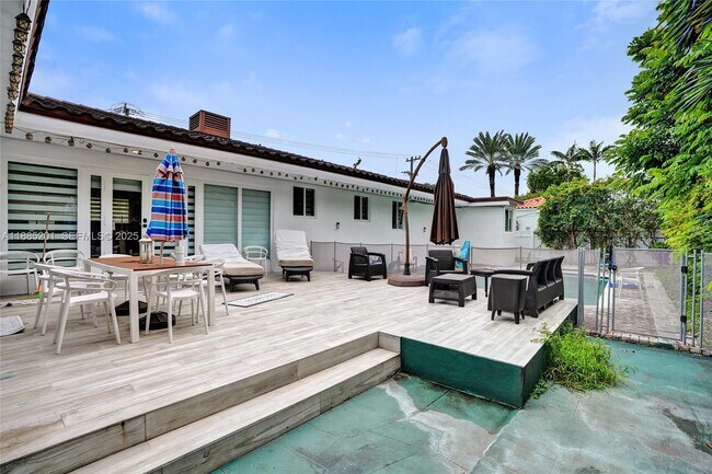 Building Photo - 3784 Sheridan Ave