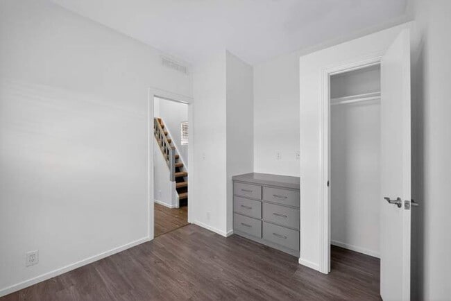 Building Photo - 121 1st Ave