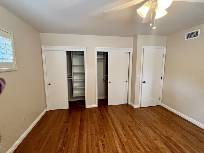 Building Photo - 9686 Wayfarer Dr