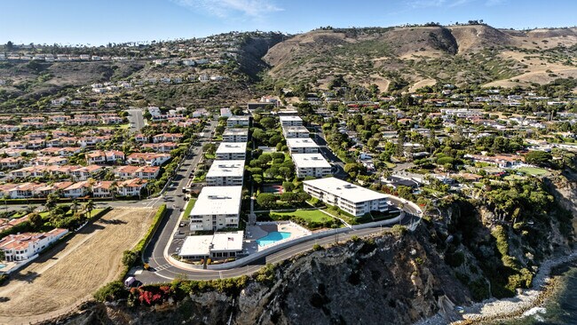 Building Photo - 32735 Seagate Dr