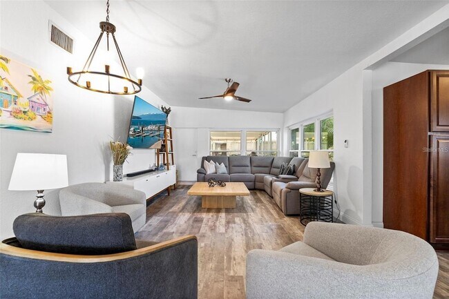Building Photo - 808 Malone Dr