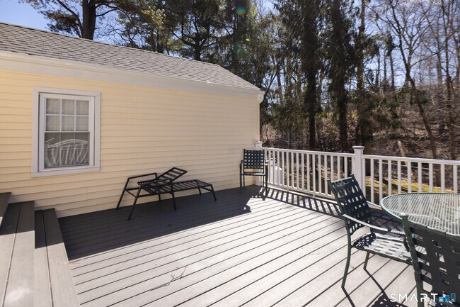 Building Photo - 1187 Mt Carmel Ave