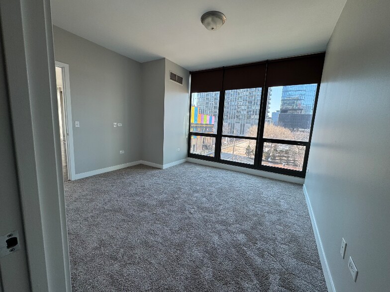 Building Photo - 708 W Wayman St