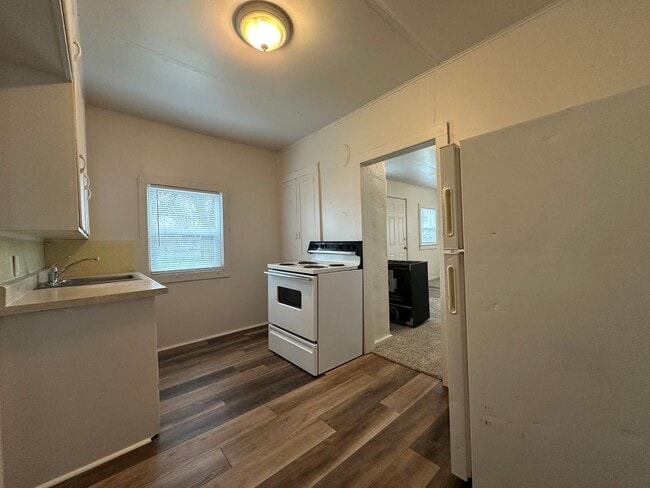 Building Photo - 2bed, 1bath 1,000sq.ft. home in Caldwell