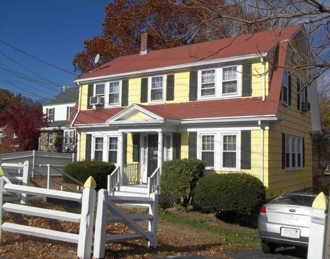 Primary Photo - 14 Elm St