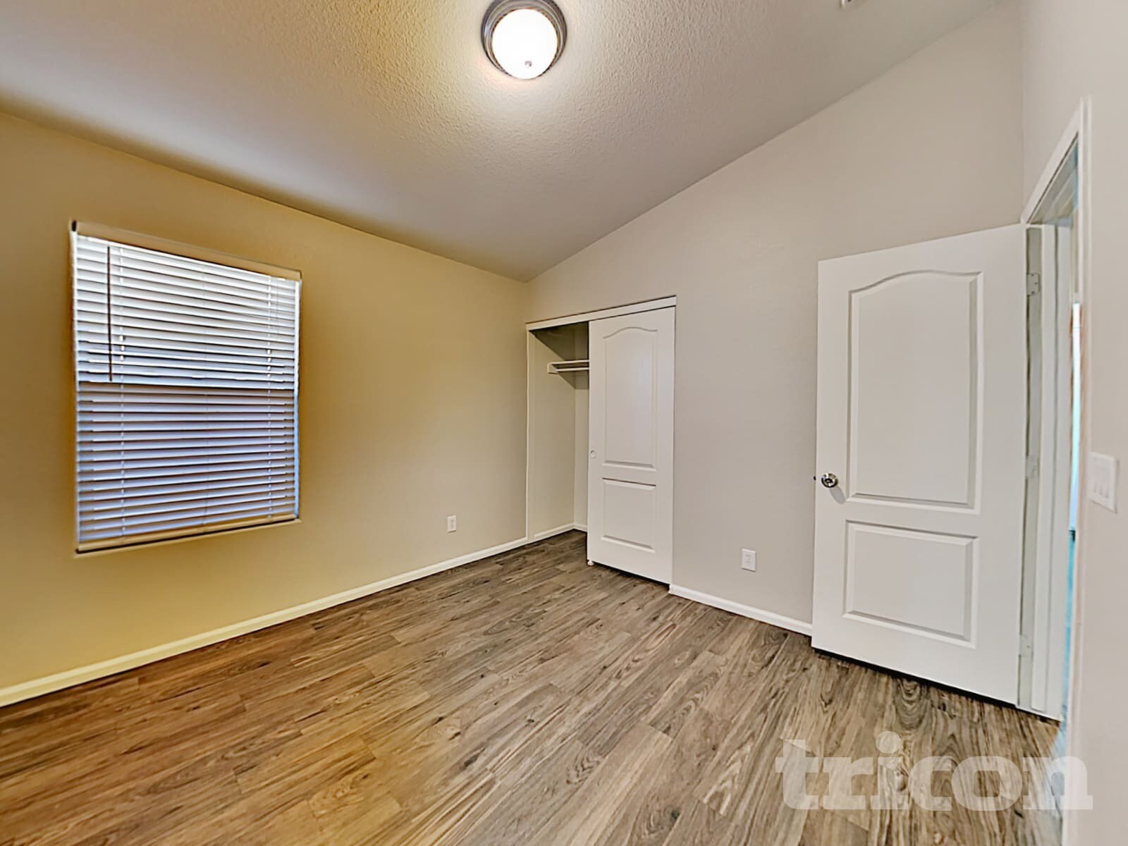 Building Photo - 8126 S Jenna Ln