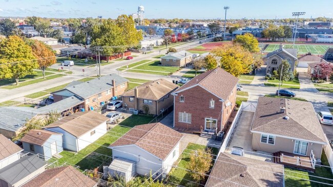 Building Photo - 4544 N Oriole Ave