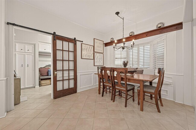 Building Photo - 9622 Fenchurch Dr